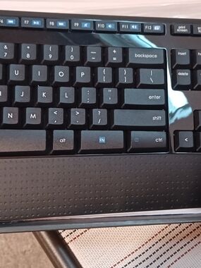 Logitech Black Wireless Keyboard with Wrist Rest